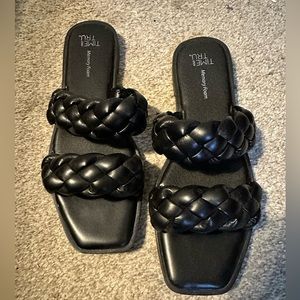 Time & Tru memory foam black sandals